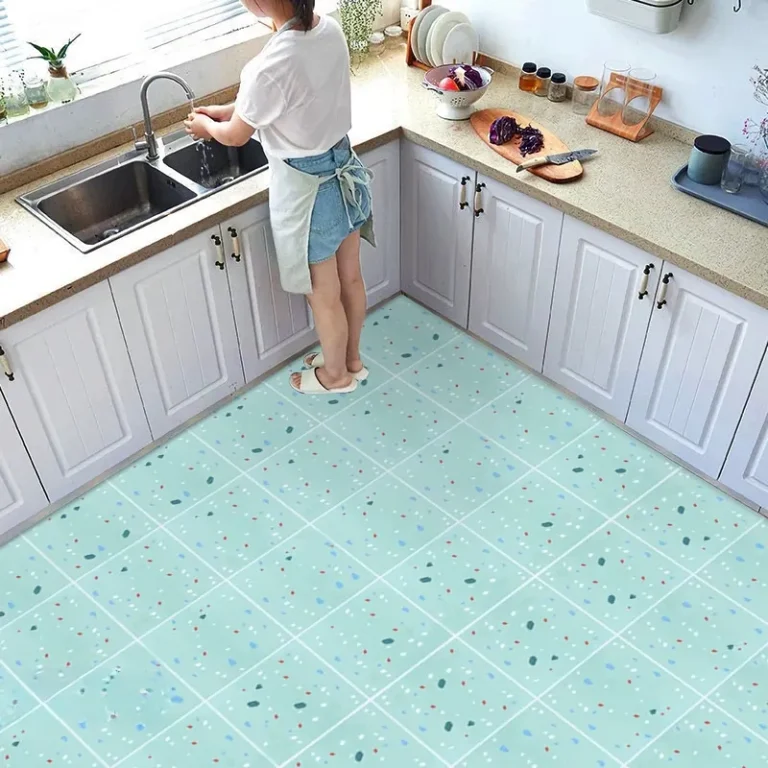 kitchen with vinyl flooring​